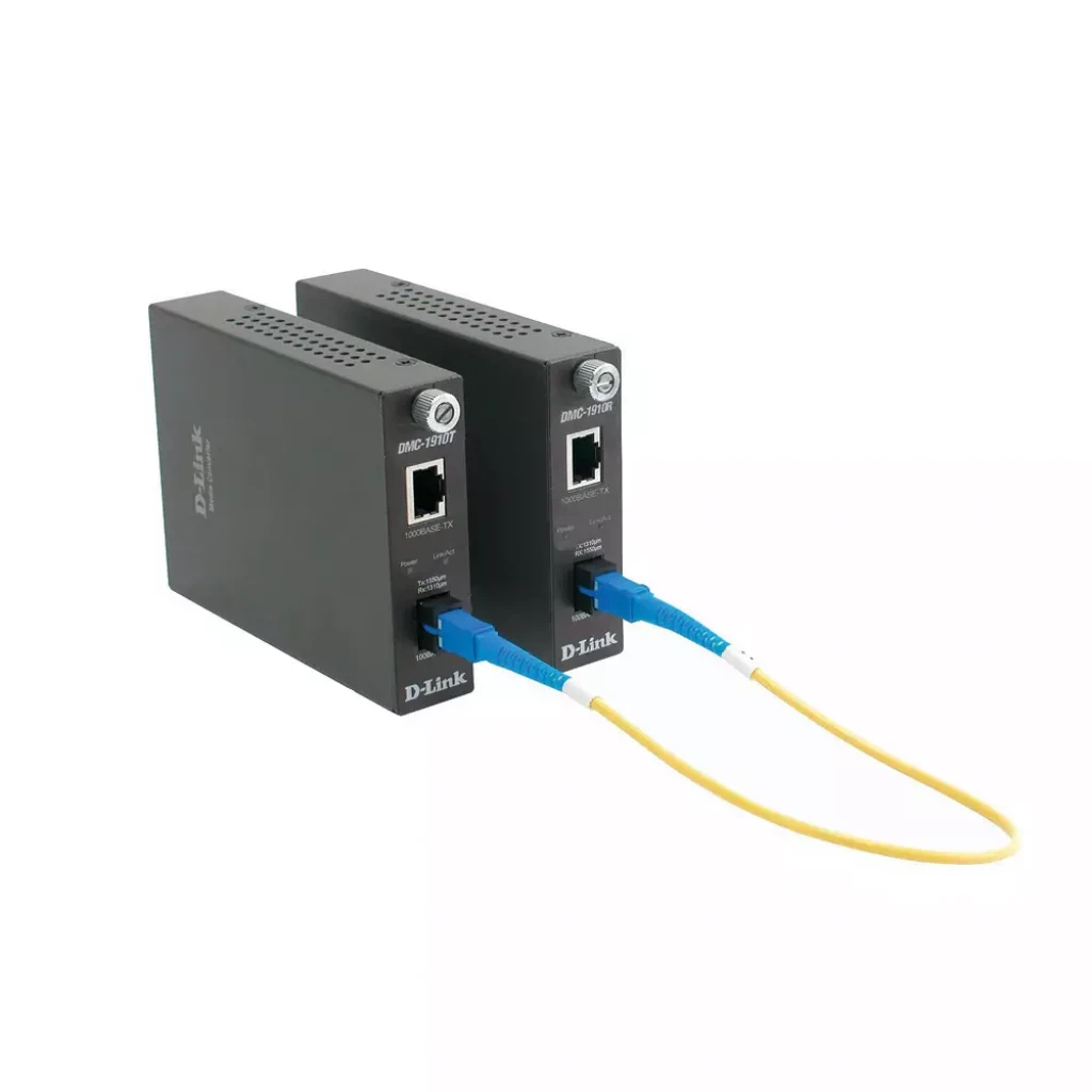 مبدل فيبر نوری به اترنت دی لينک DMC-1910T